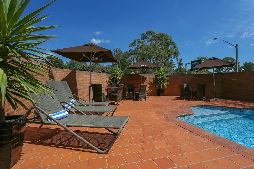 Best Western Plus Hovell Tree Inn Албъри Екстериор снимка