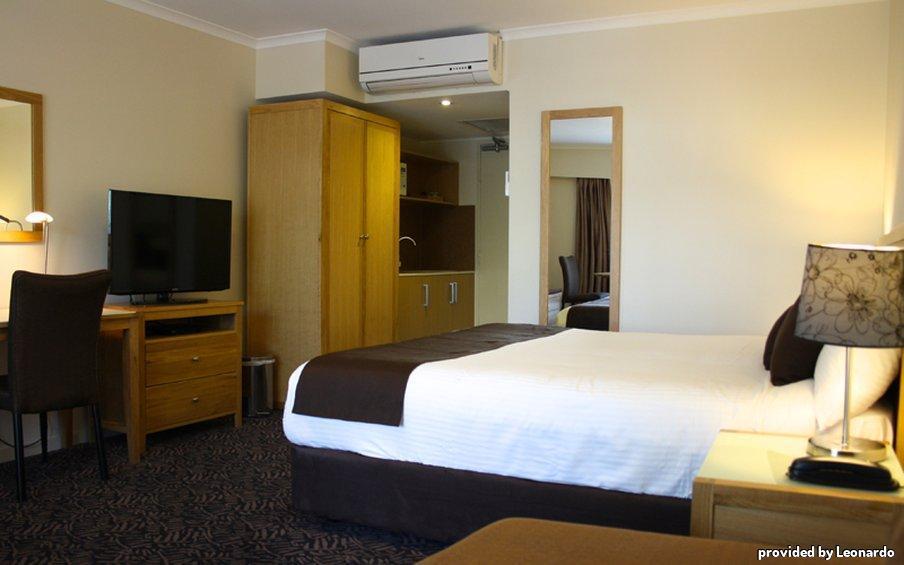 Best Western Plus Hovell Tree Inn Албъри Екстериор снимка