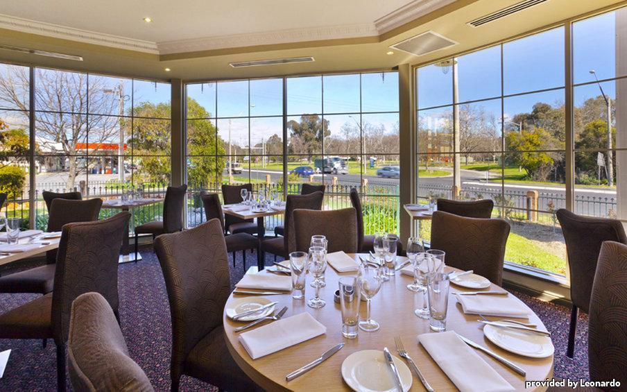 Best Western Plus Hovell Tree Inn Албъри Ресторант снимка