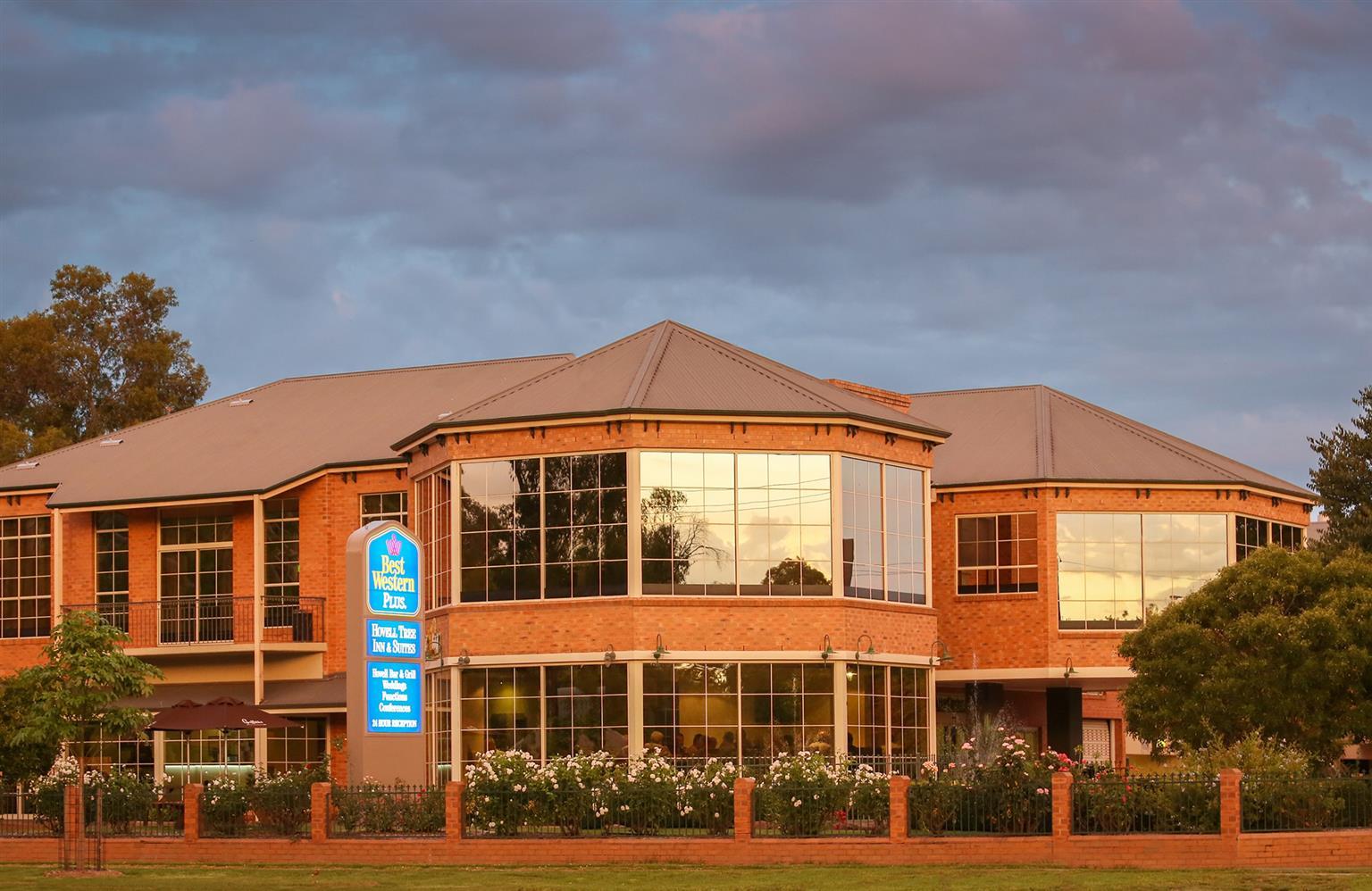 Best Western Plus Hovell Tree Inn Албъри Екстериор снимка